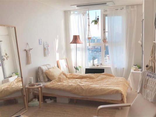 Phong ngủ mang lại cảm giác thoáng đãng, gọn gàng và dễ dọn dẹp